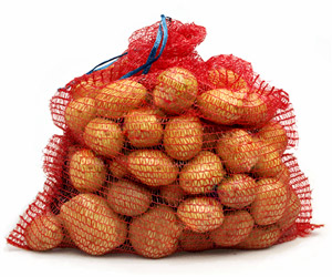 Упаковка картофеля в сетку-мешок